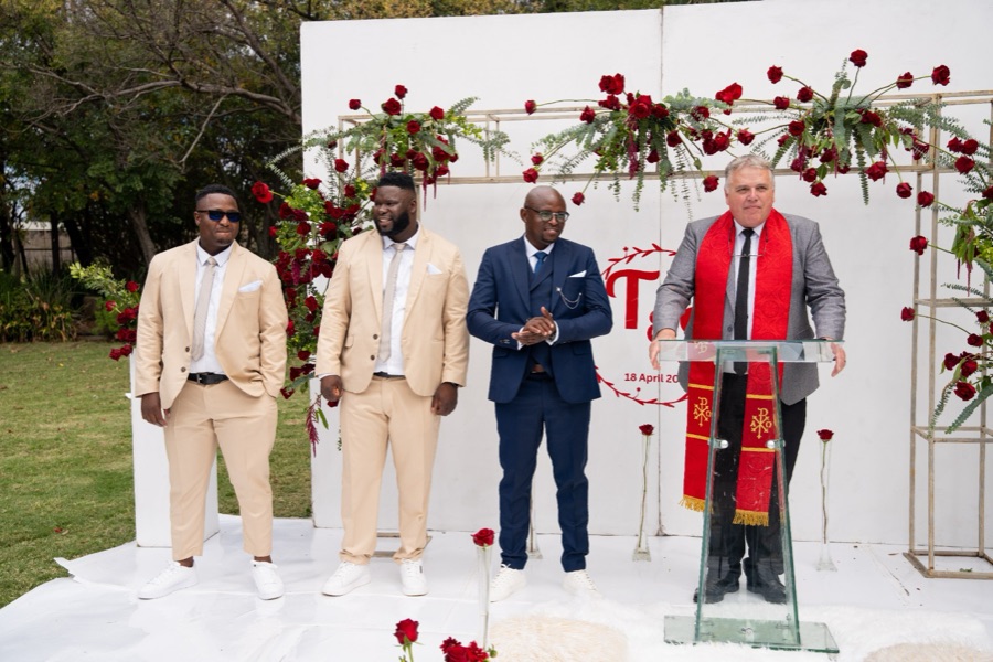 Wedding ceremony by Dr. Gerrit Rademeyer in Umzinto